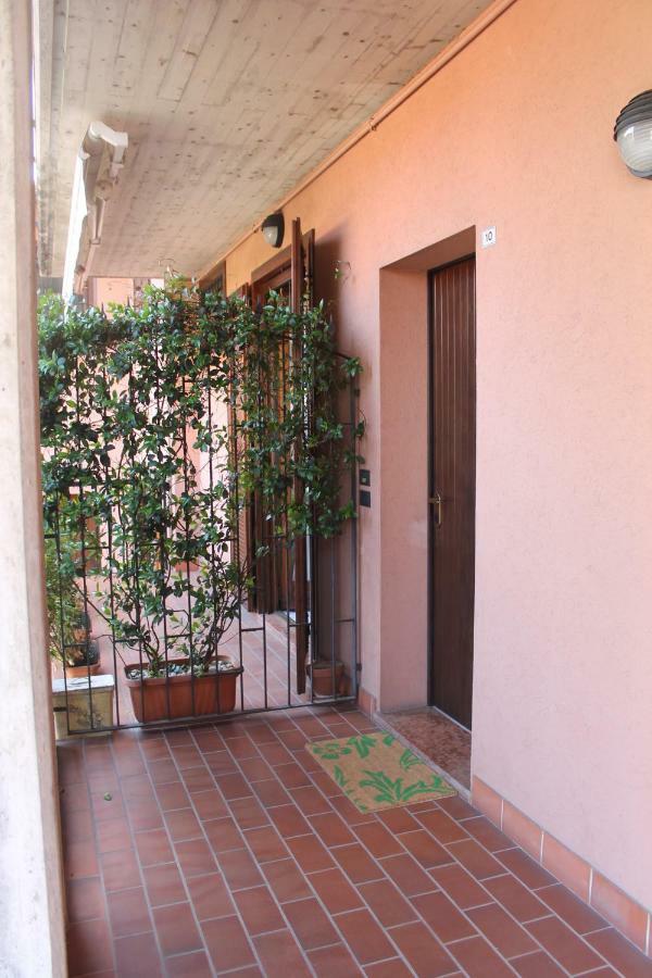 Indesenzano Apartment Desenzano del Garda Exteriör bild