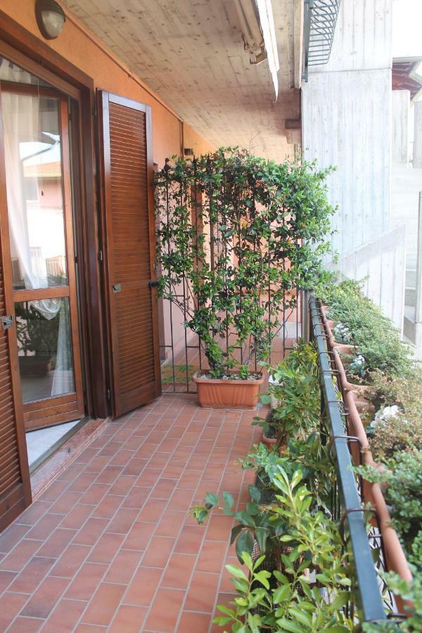 Indesenzano Apartment Desenzano del Garda Exteriör bild