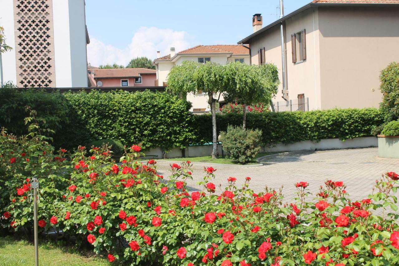 Indesenzano Apartment Desenzano del Garda Exteriör bild