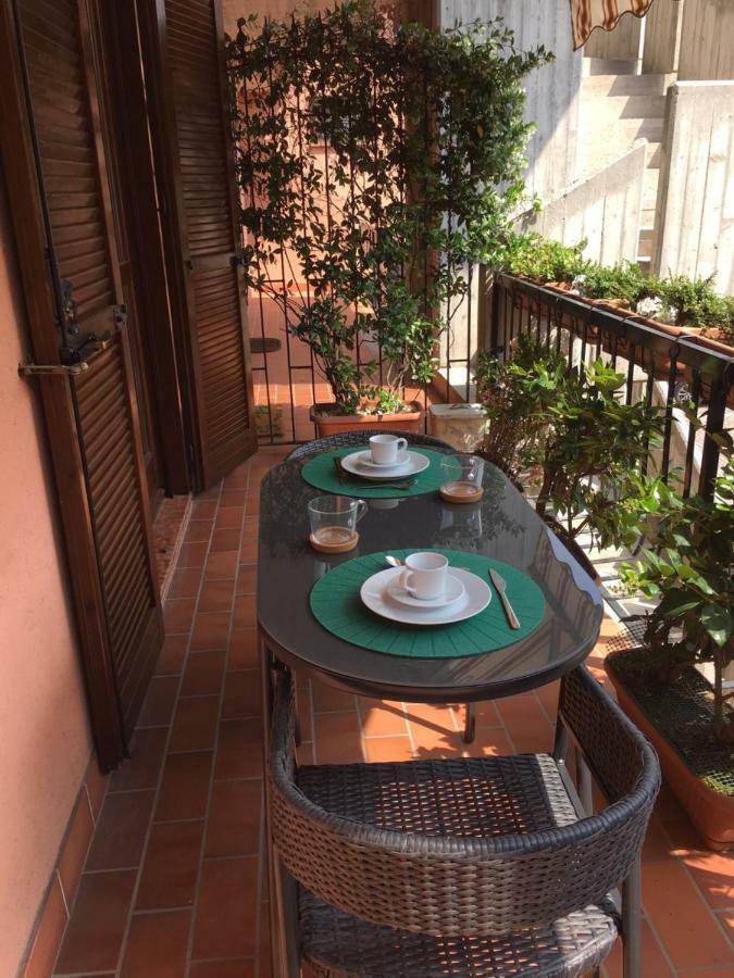 Indesenzano Apartment Desenzano del Garda Exteriör bild