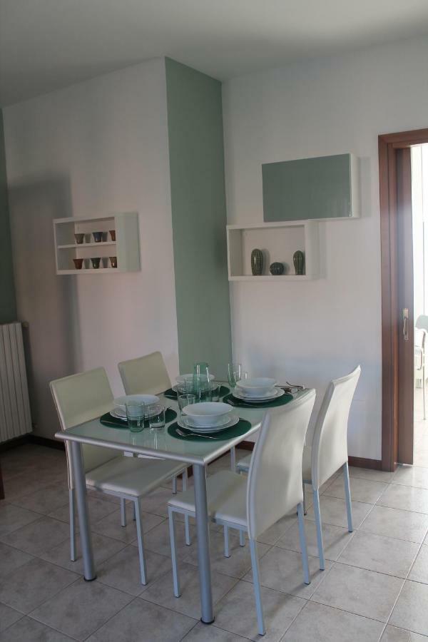 Indesenzano Apartment Desenzano del Garda Exteriör bild